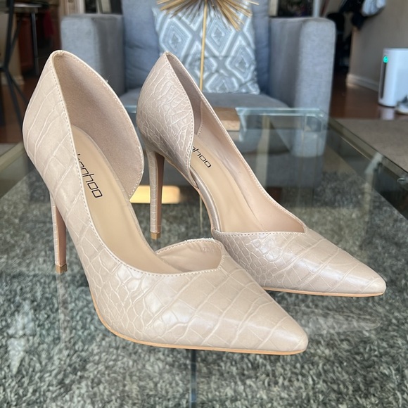 NIB BooHoo Snakeskin Nude Wide Fit Cut Out Pump, 7 - Picture 2 of 13